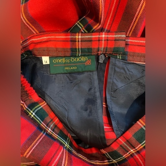 Excellent Condition, O'Neil of Dublin, Red Plaid, 100% Wool, Pencil Skirt, Sz 14 - Picture 7 of 8